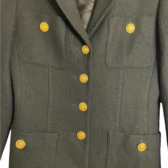 Jones New York Petite Wool Blend Black Blazer w/ Gold Toned Button’s Size 4P - Picture 6 of 8